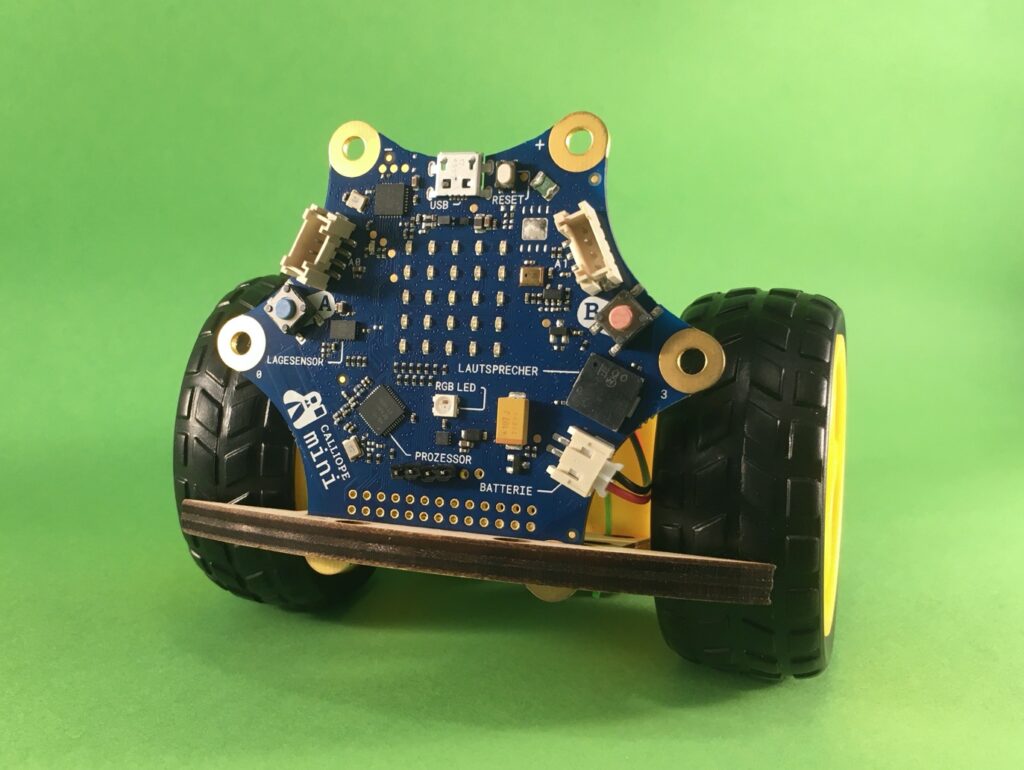 Der kleine Callibot. Eine Roboterplattform für den Calliope Mini.