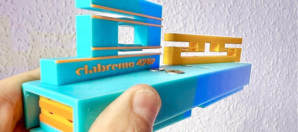 Das Bild zeigt erste Funktionsprototypen für eine Trachtwaage. Die Bauteile aus dem 3D Drucker werden dann durch Stahlbauteile ersetzt.