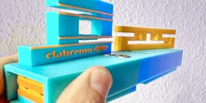 Das Bild zeigt erste Funktionsprototypen für eine Trachtwaage. Die Bauteile aus dem 3D Drucker werden dann durch Stahlbauteile ersetzt.